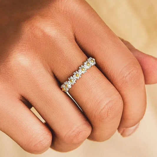 Dahliana – Bague Marguerite en Argent Ajustable et Émail Peint à la Main