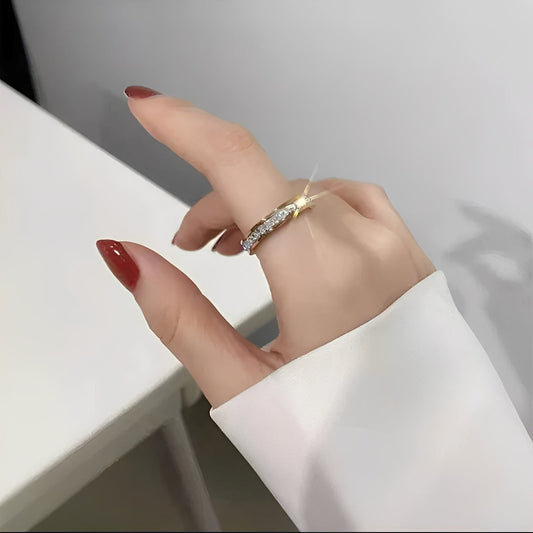 Jona – Bague Élégante avec Cubic Zirconia Incrustés