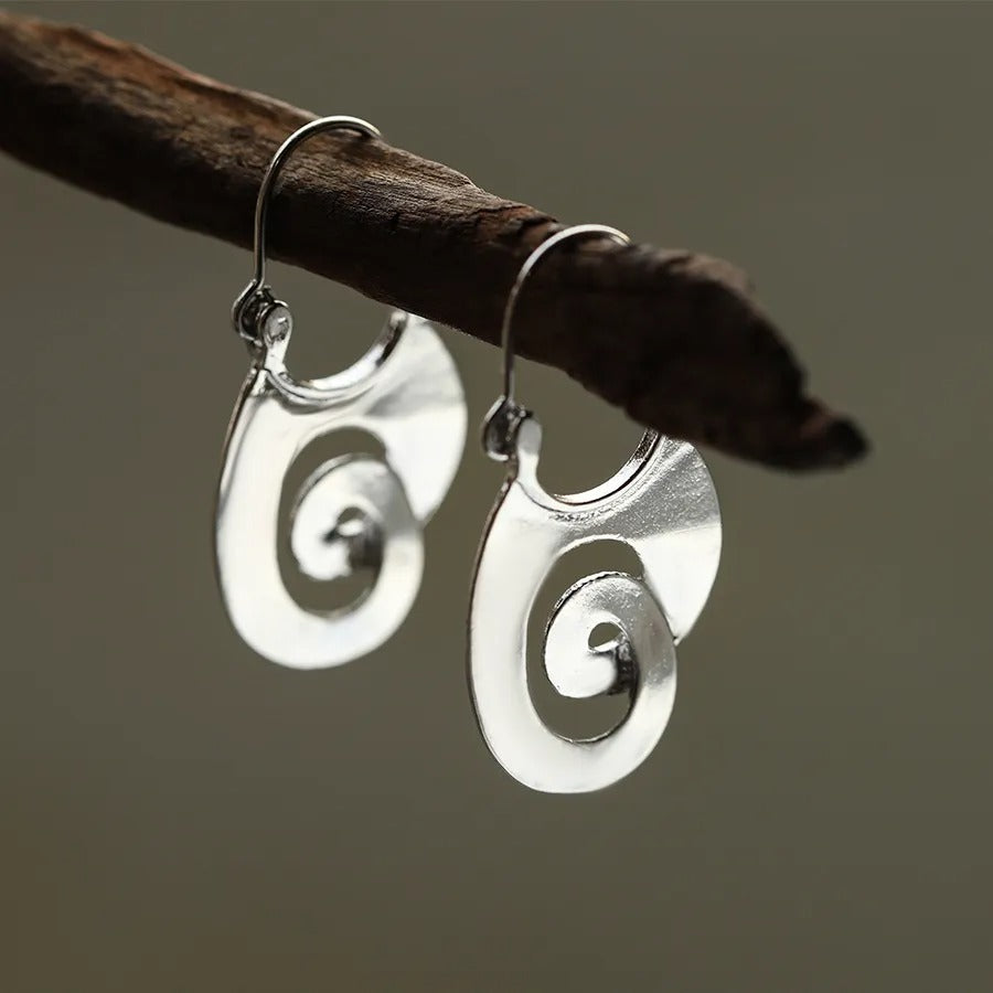 Amandine – Boucles d’Oreilles Argent Vintage Irrégulières