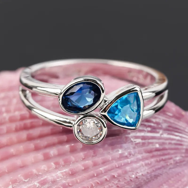 Isaline – Bague Vintage à Cristal Bleu