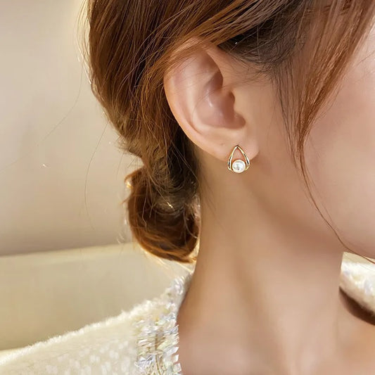 Geah – Boucles d’Oreilles Creuses en Perles d’Or