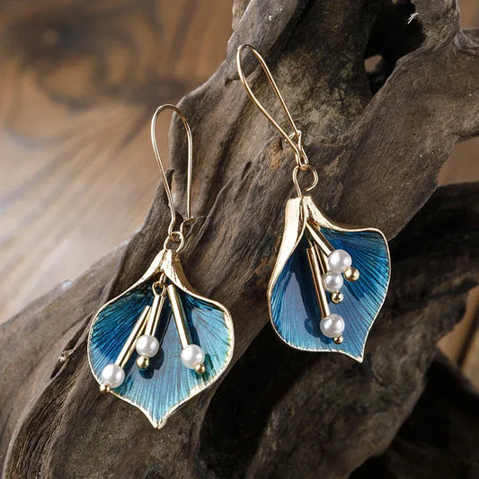 Yara – Boucles d’Oreilles Lotus Bleu en Argent Vintage