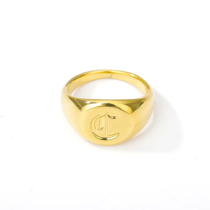 Elise – Bague Lettre en Police Anglaise Ancienne