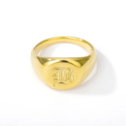 Elise – Bague Lettre en Police Anglaise Ancienne
