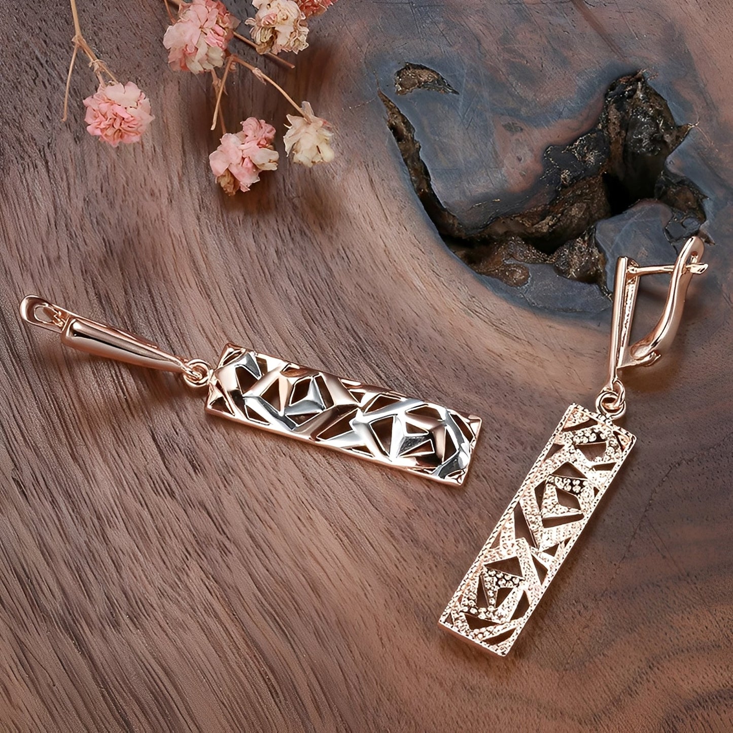 Simone – Boucles d'Oreilles Rectangulaires Élégantes en Or et Argent