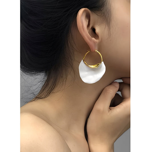 Trixie – Boucles d’Oreilles Vintage en Or Blanc