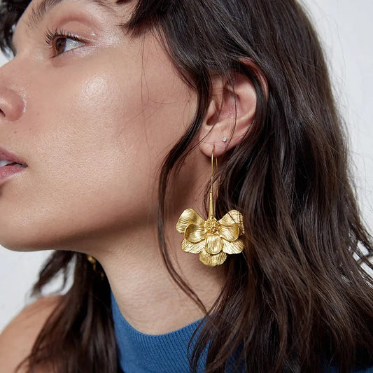 Mariz – Boucles d’Oreilles Fleur Épanouie
