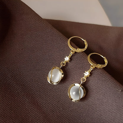 Gabrielle – Boucles d’Oreilles Or avec Opale Blanche