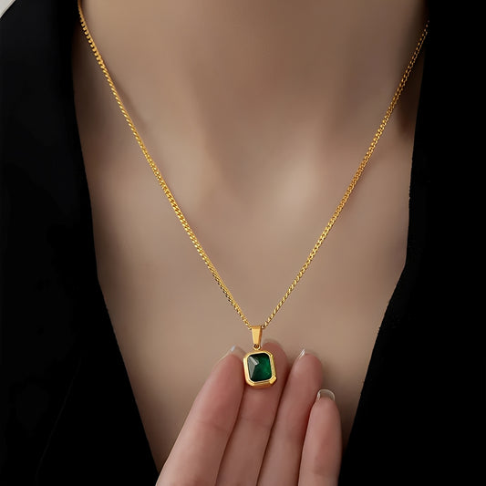 Cameron – Collier Pendentif Émeraude Minimaliste