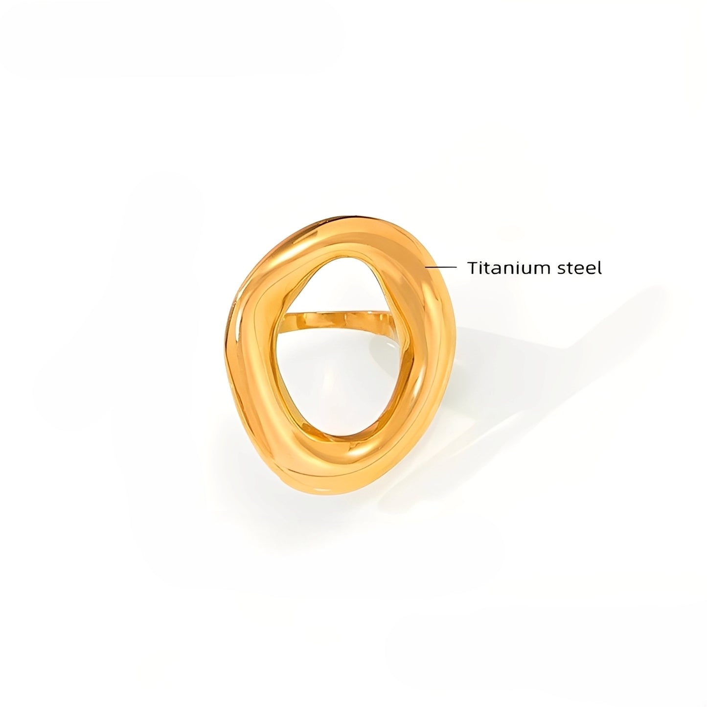 Emman – Bague Sculptée Dorée Élégante
