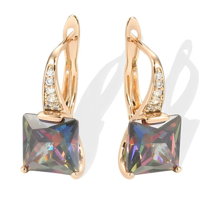 Celina – Boucles d'Oreilles Dorées avec Cubic Zirconia de Couleurs
