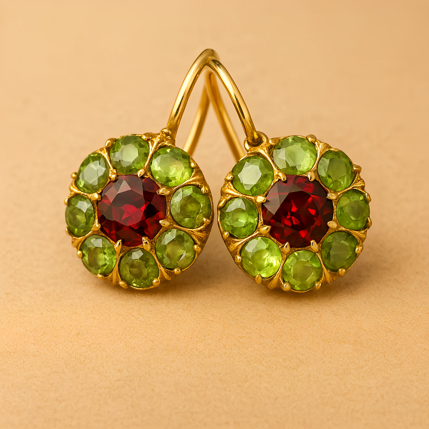 Selene – Boucles d’Oreilles Rétro Rondes avec Cristaux Verts et Rouges