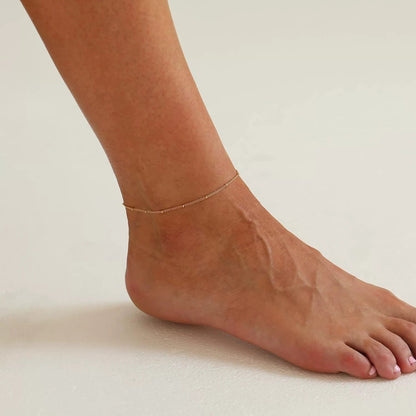 Wren – Chevillière Chaîne Dorée Élégante