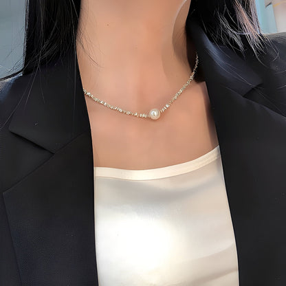 Aki – Collier Élégant de Perles