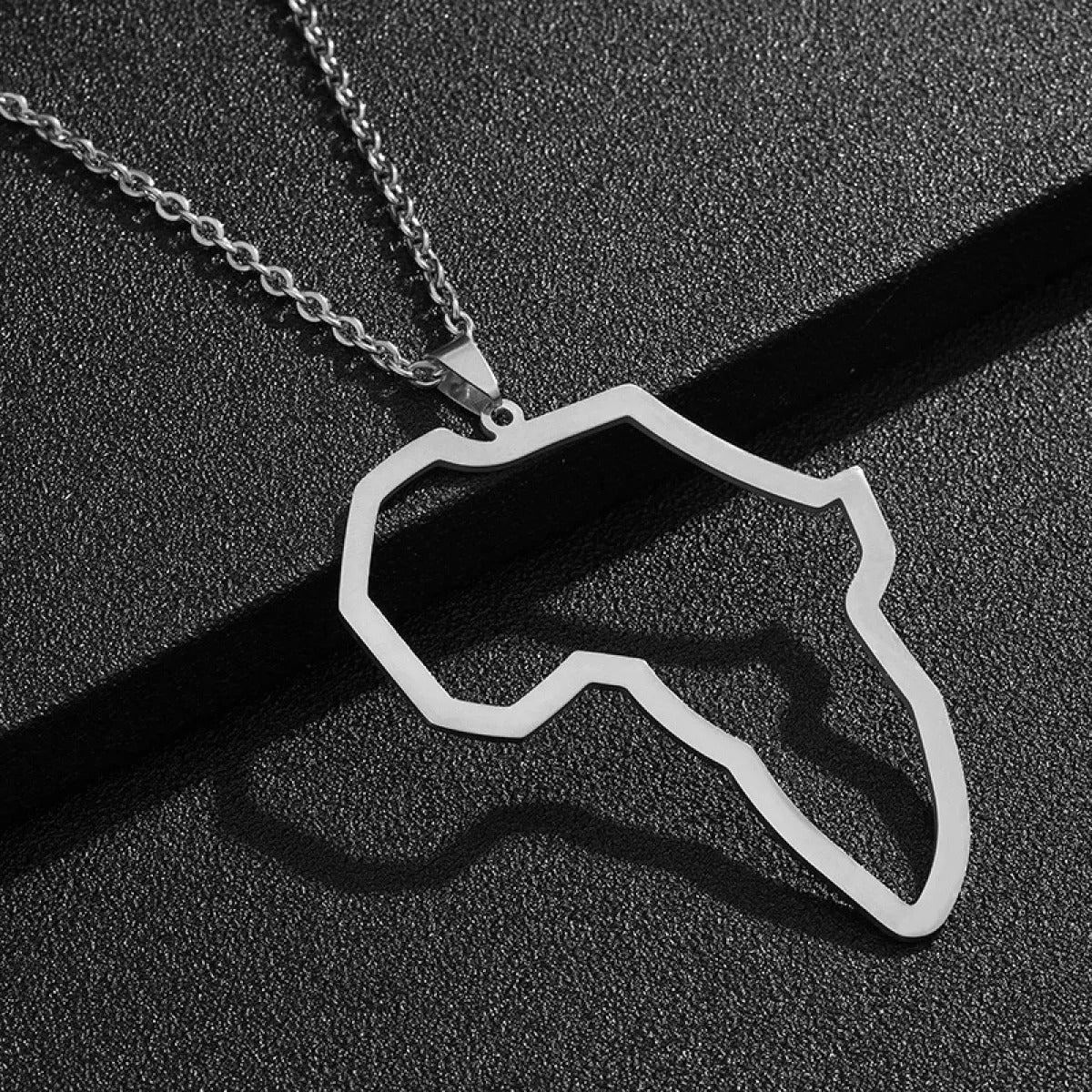 Amara – Collier Contour de l’Afrique