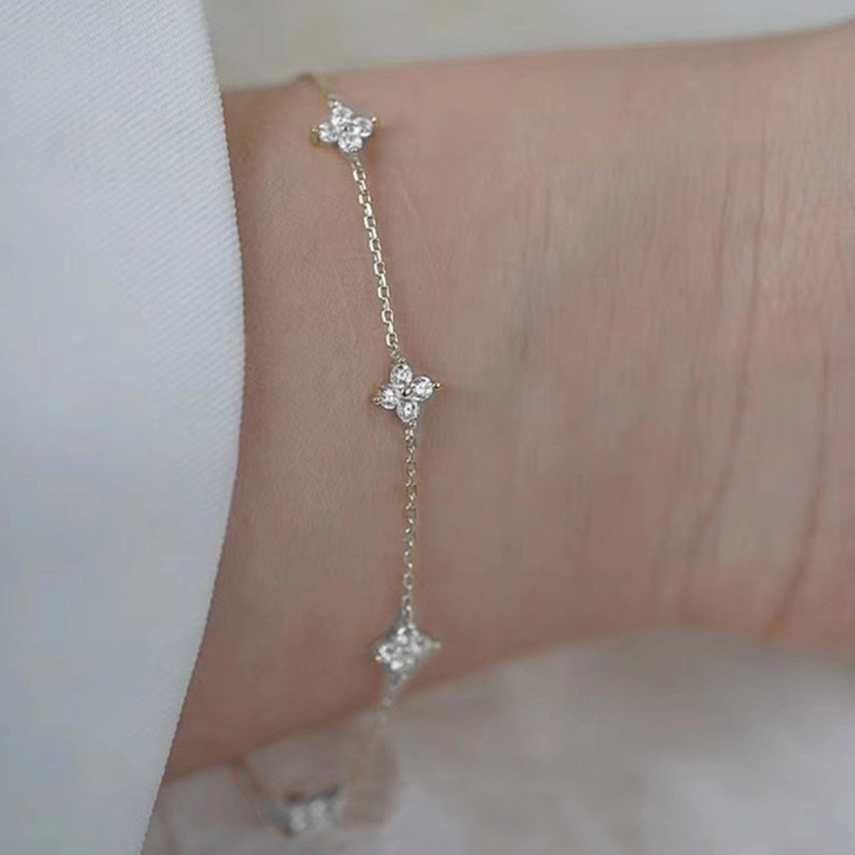 Soline – Bracelet Chaîne en Cristal Clair