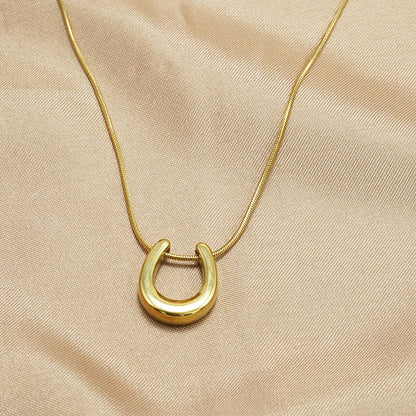 Caitlin – Collier Fer à Cheval Porte-Bonheur Doré