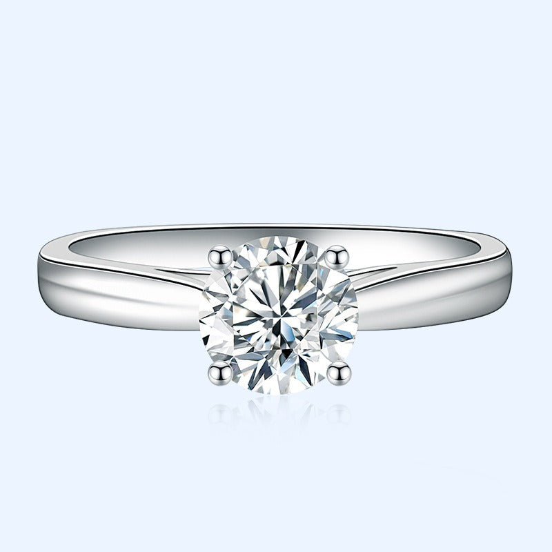 Ashley – Bague de Mariage Élégante en Diamant Simulé