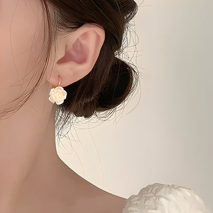 Kylie – Boucles d’Oreilles Rose Élégantes