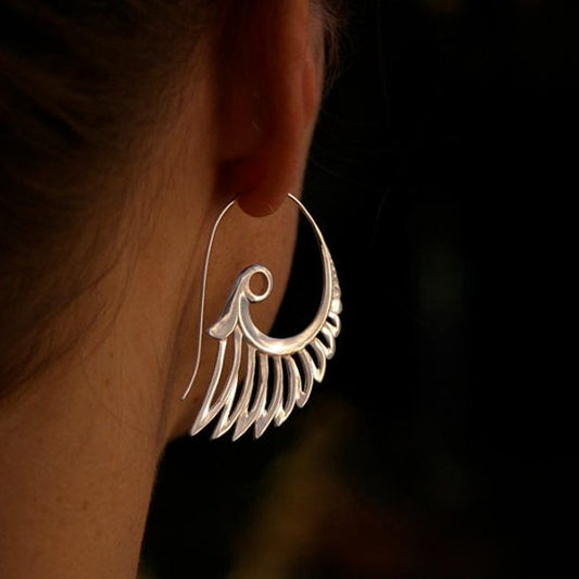 Zia – Boucles Dorées Motif Ailes