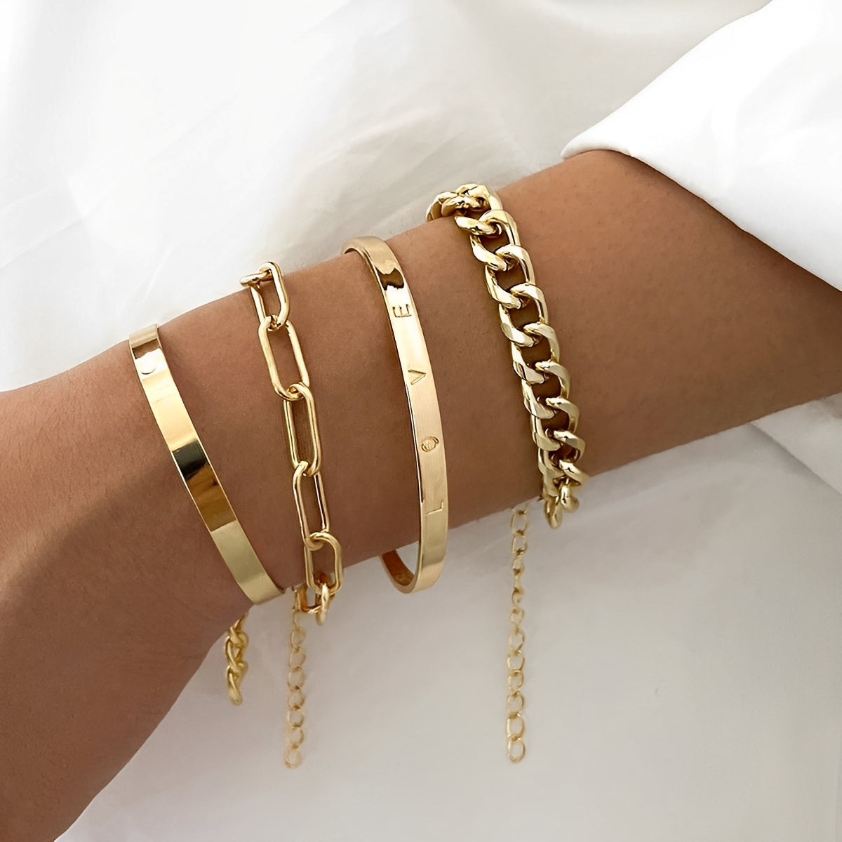 Elari – Ensemble de 4 Bracelets Élégants pour Poignet