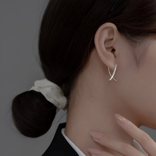 Vanny – Boucles d’Oreilles Croix en Or Élégant