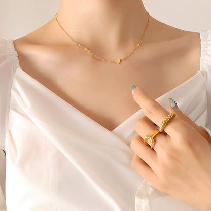 Adele – Collier Cœur Élégant et Moderne