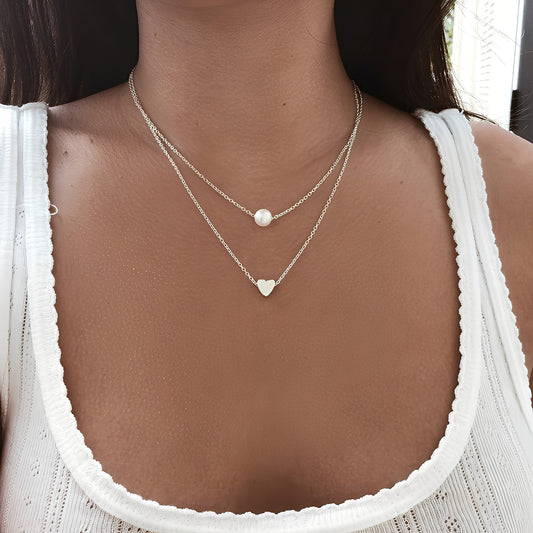 Julia – Collier Élégant Perles & Cœurs