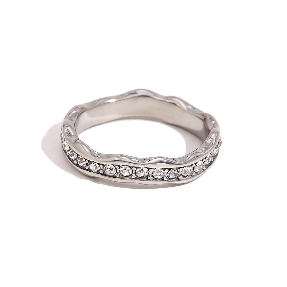 Nami – Bague Anneau Vague en Cristaux