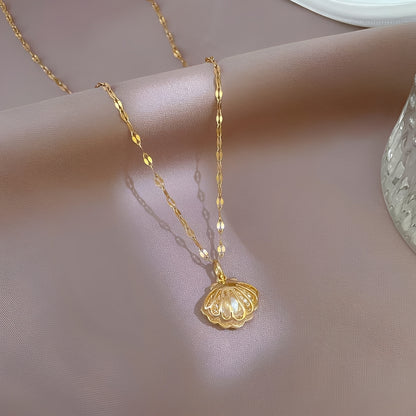 Celestine – Collier Micro-Serti en Zircons et Perles Coquille
