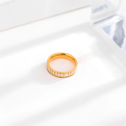 Luna – Bague Femme en Acier Titane