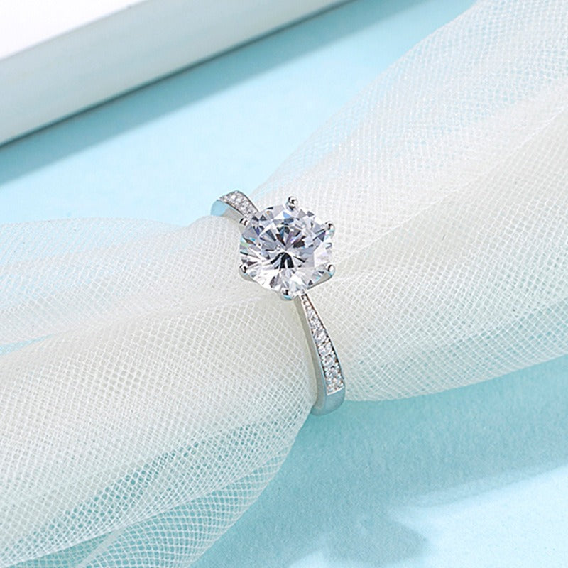 Brianna – Bague Classique Argent Élégance Pure