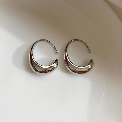 Almera – Boucles d'Oreilles Dorées de Luxe