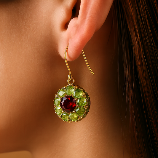 Selene – Boucles d’Oreilles Rétro Rondes avec Cristaux Verts et Rouges