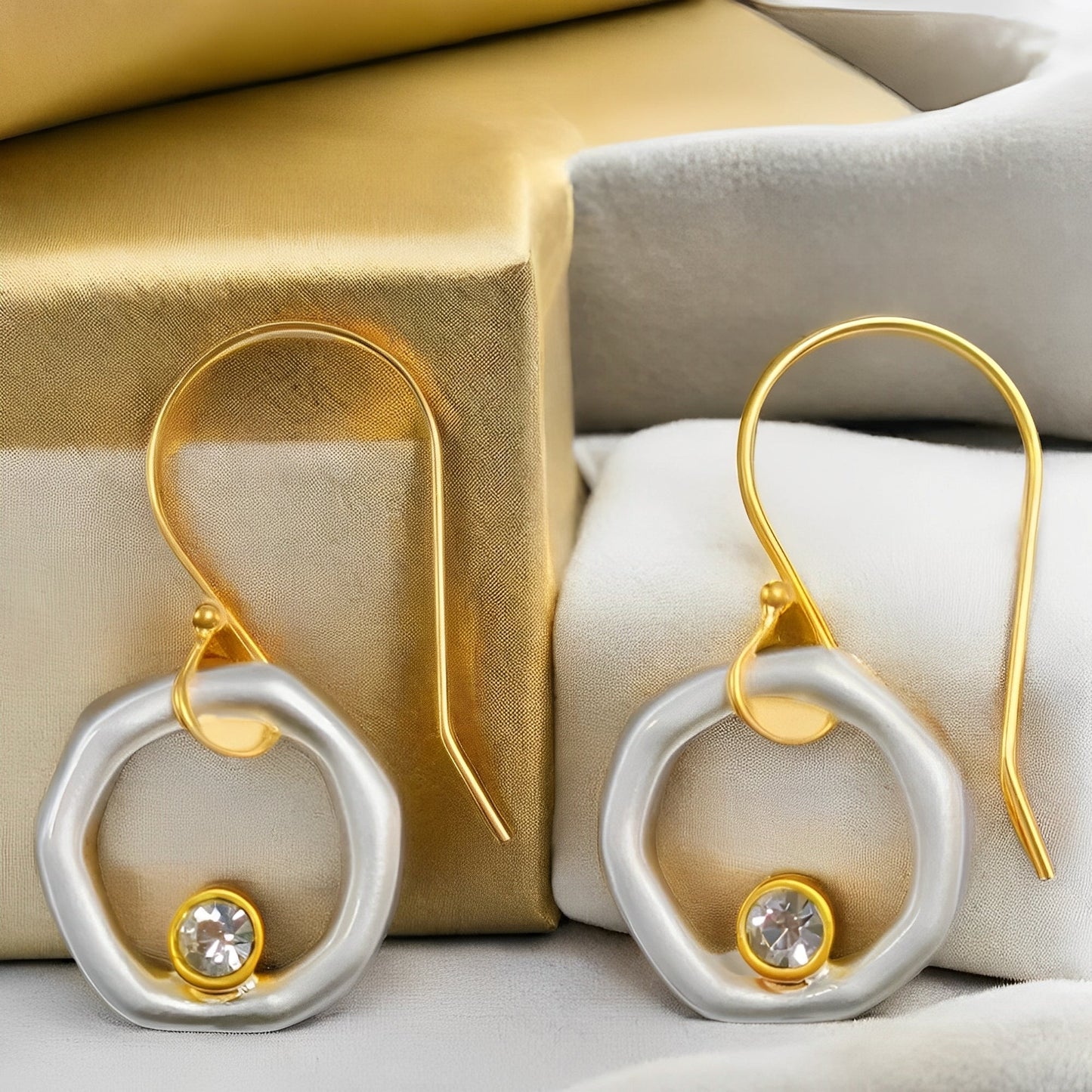Vanya – Boucles d'Oreilles Vintage en Or et Argent avec Circonia
