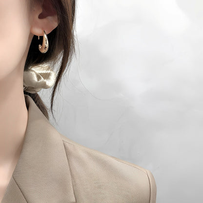 Almera – Boucles d'Oreilles Dorées de Luxe