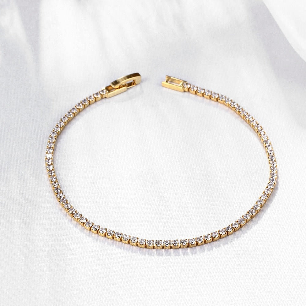 Vivienne – Bracelet Doré Romain avec Zircons Incrustés