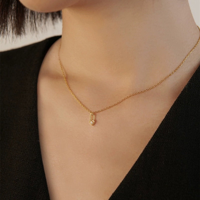 Yura – Collier Pendentif Cœur Serrure