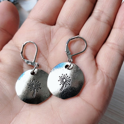 Dalia – Boucles d'Oreilles Pissenlit avec Bain d'Argent