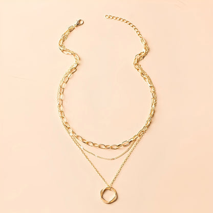 Livia – Collier Doré Vintage Pendentif Élégant