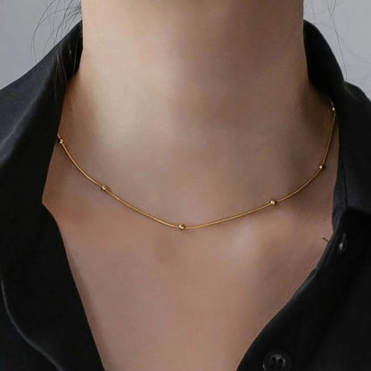 Seralya – Collier chaîne serpent perlée plaqué or 18K