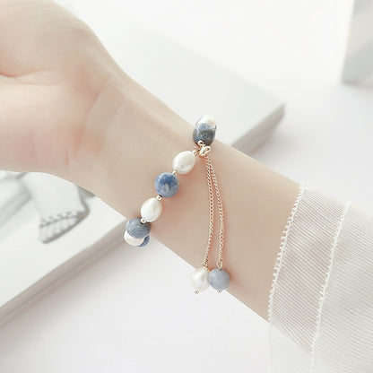 Kira – Bracelet Élégant en Perles de l'Océan