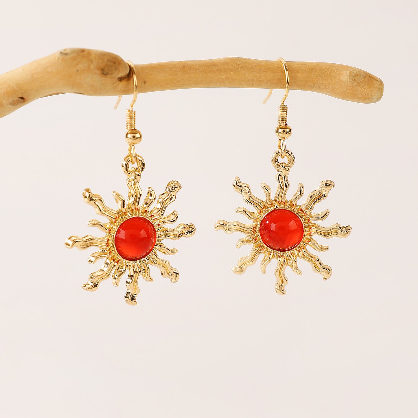 Solene – Boucles d'oreilles studs vintage à motif soleil