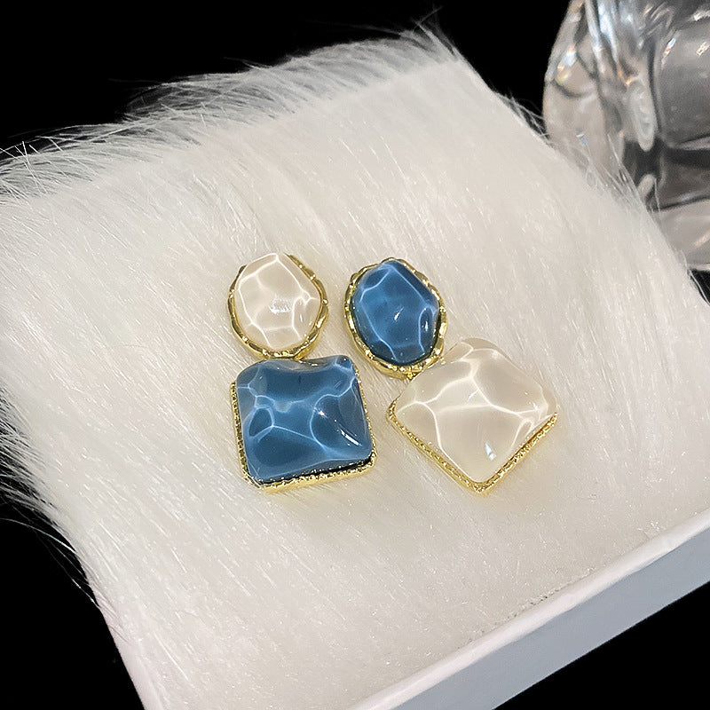 Iris – Boucles d'oreilles Carré Irrégulier