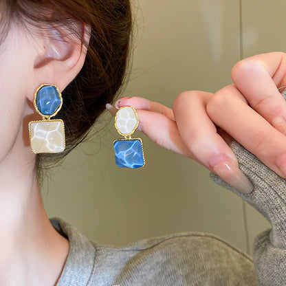 Iris – Boucles d'oreilles Carré Irrégulier