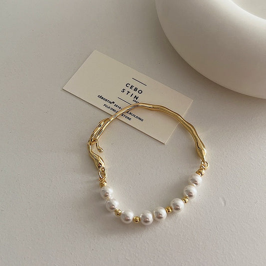 Gwen – Bracelet Métal et Perles Irrégulières