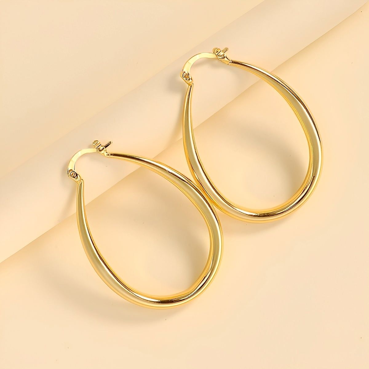 Elina – Boucles d'Oreilles Dorées Vintage