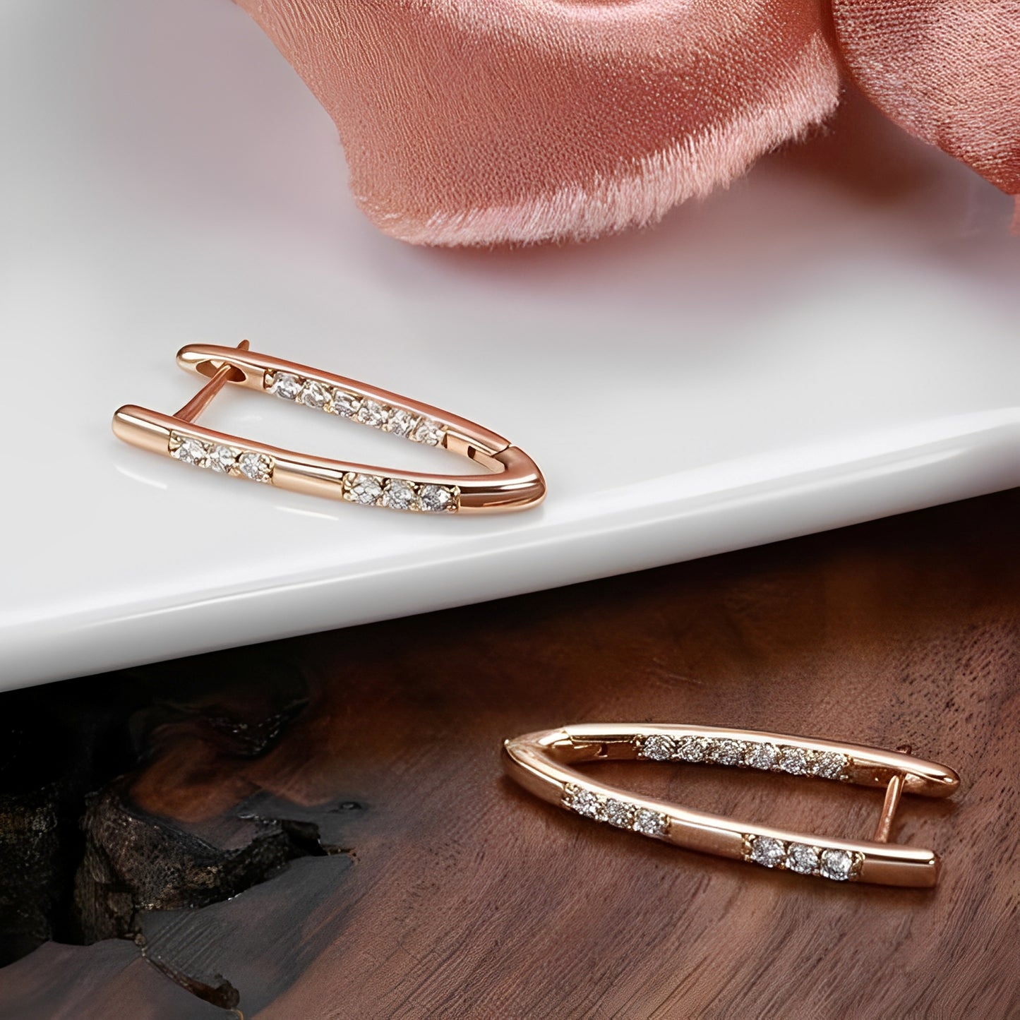 Lyssia – Boucles d’Oreilles Dorées Élégantes avec Zircon