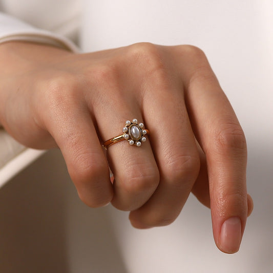 Cynthia – Bague Dorée avec Perle