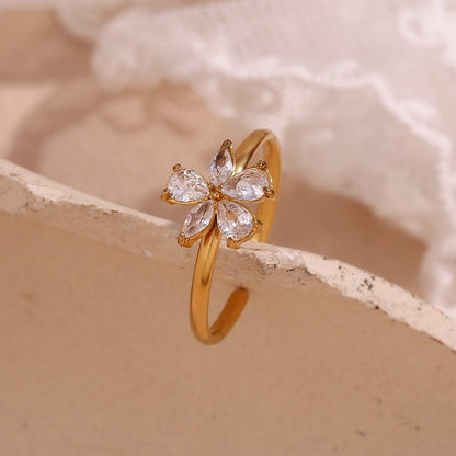 Jikka – Bague Fleur Dorée à Cinq Pétales